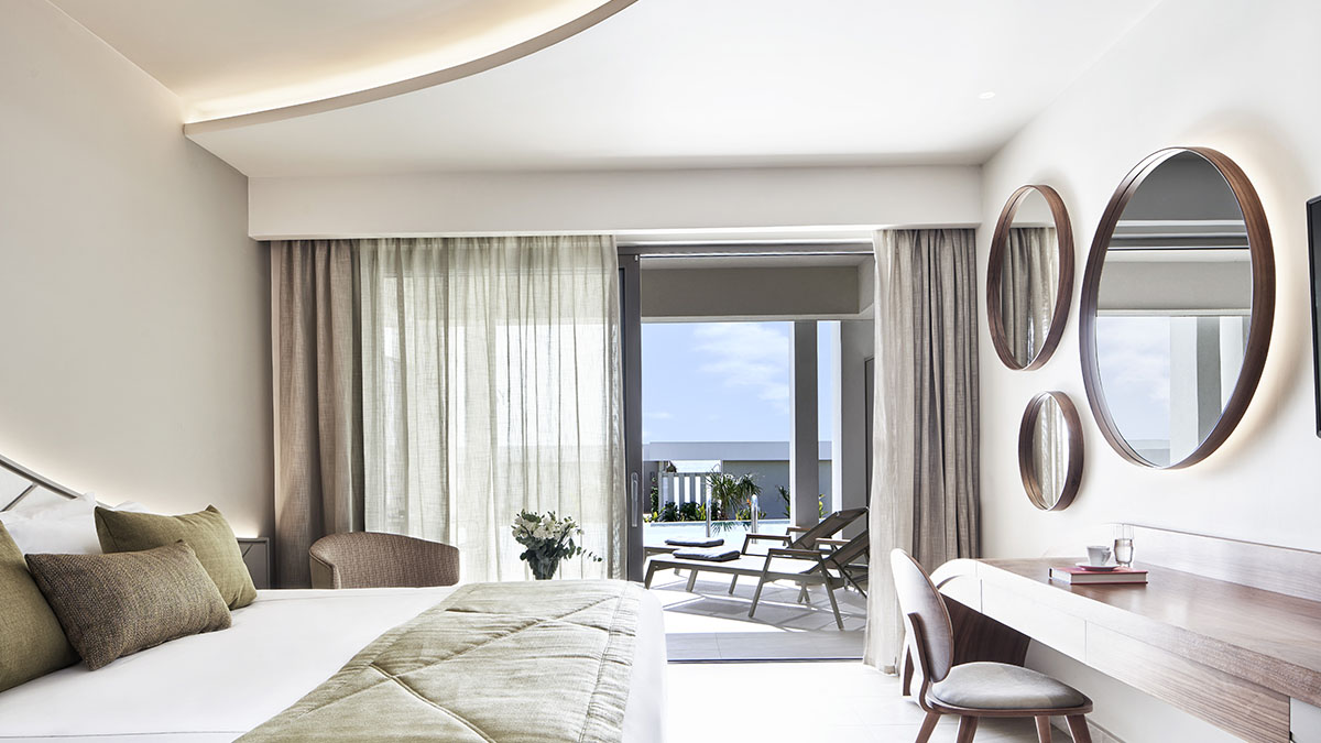 Deluxe Bungalow Swin Up Garden View